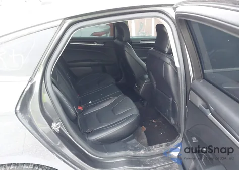 2017 Ford Fusion Hybrid Titanium из США, поврежденный, VIN 3FA6P0RU9HR354595